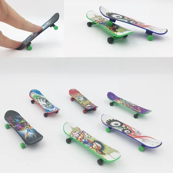 5vnt Mielas Šalies Naudai Vaikai Plastiko Mini Piršto Riedlentės Fingerboard Žaislai Piršto Motoroleris Skateboard Stalas Žaislai